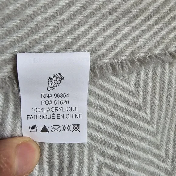 Throw Blanket Picnic Wine Vineyard Gray White Chevron Fringe Soft Acrylic 55x72 - Picture 5 of 9